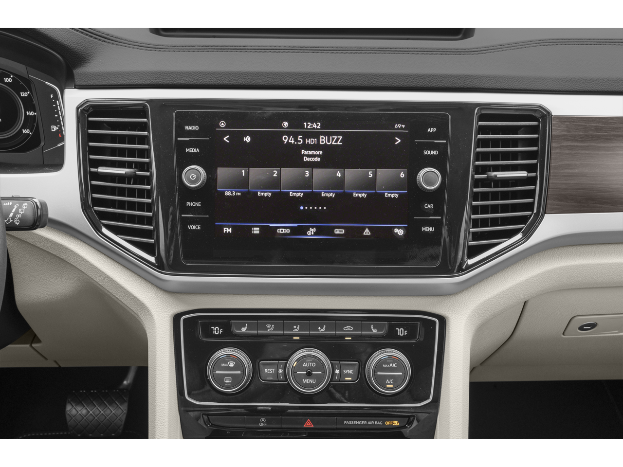 2023 Volkswagen Atlas Base