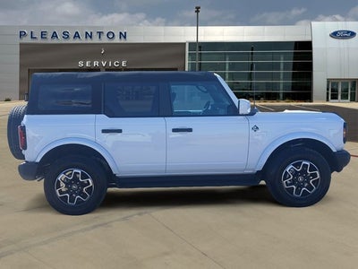 2026 Ford Bronco Outer Banks®