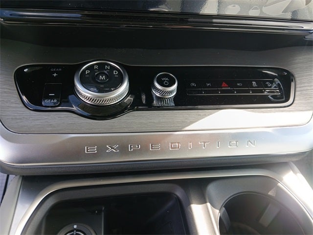 2025 Ford Expedition Platinum®