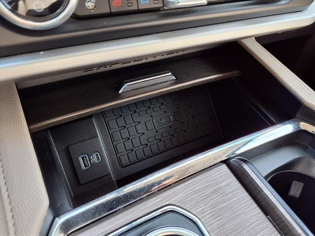 2024 Ford Expedition Base