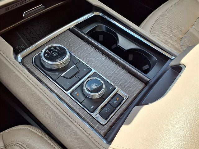 2024 Ford Expedition Base