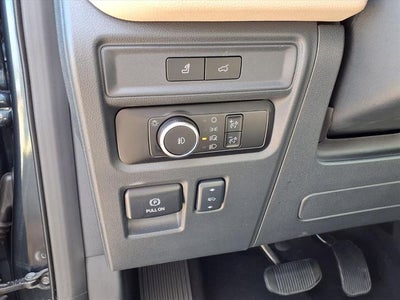 2024 Ford Expedition Base