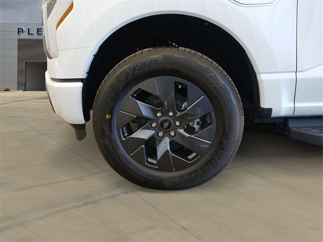 2025 Ford F-150 Lightning Flash™