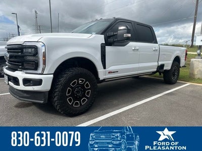 2025 Ford F-350SD Platinum