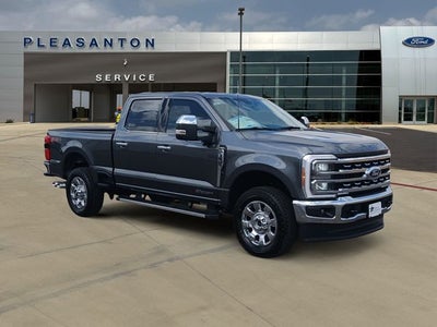2026 Ford F-350SD F-350® Lariat®