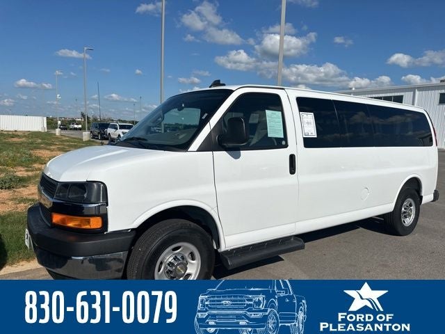 2025 Chevrolet Express 3500 LT