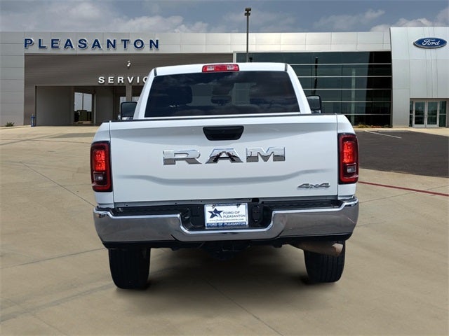 2025 RAM 2500 Base