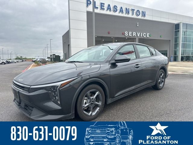 2025 Kia K4 Base
