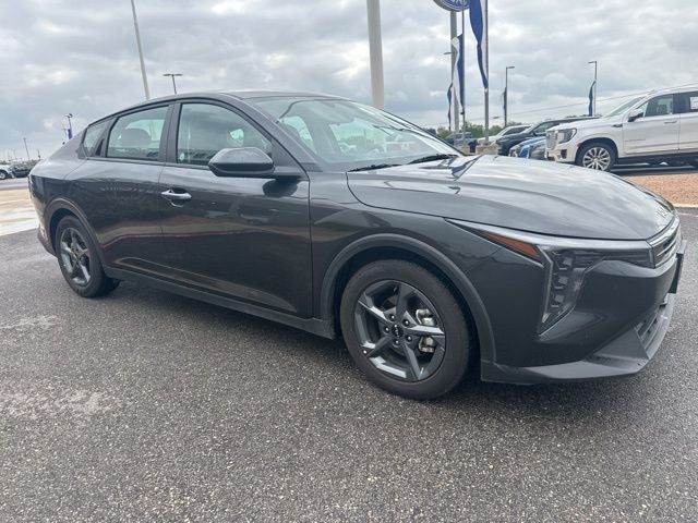 2025 Kia K4 Base