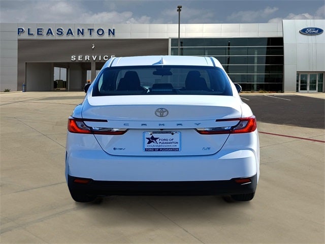 2025 Toyota Camry LE