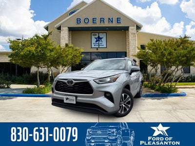 2023 Toyota Highlander Base