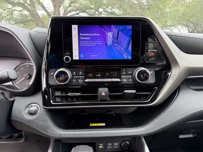 2023 Toyota Highlander Base