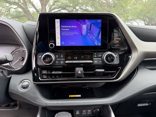 2023 Toyota Highlander Base