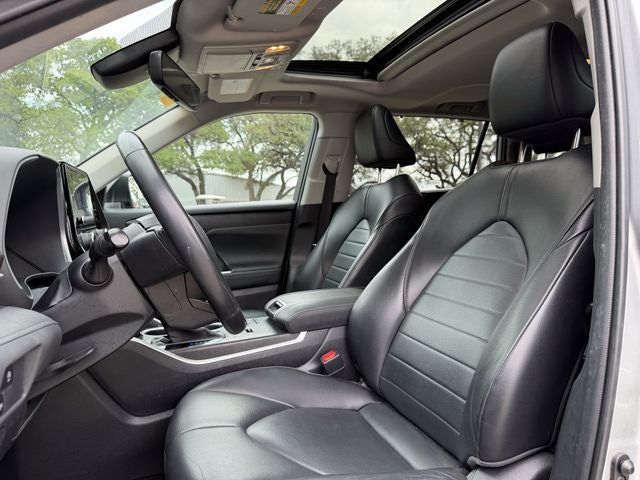 2023 Toyota Highlander Base
