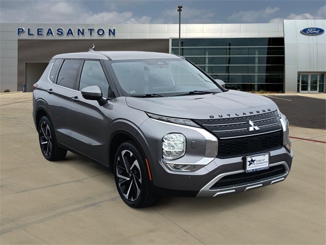 2022 Mitsubishi Outlander SE