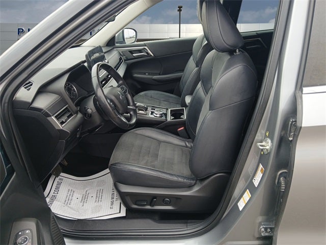 2022 Mitsubishi Outlander SE