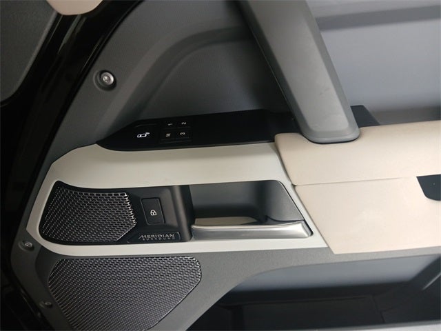 2022 Land Rover Defender 110 110 SE