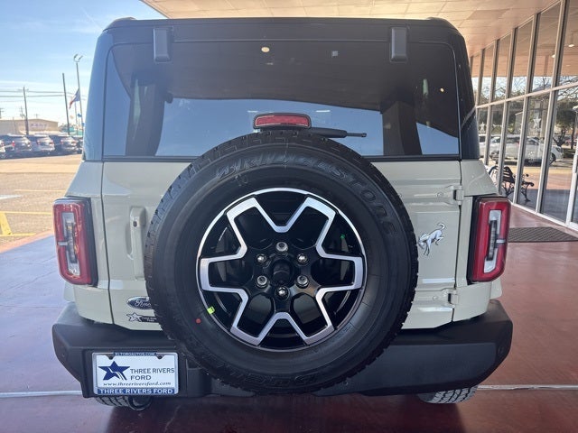 2025 Ford Bronco Outer Banks®