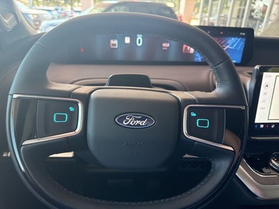 2025 Ford Expedition Platinum®