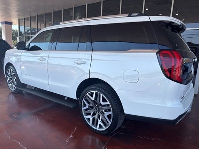 2025 Ford Expedition Platinum®