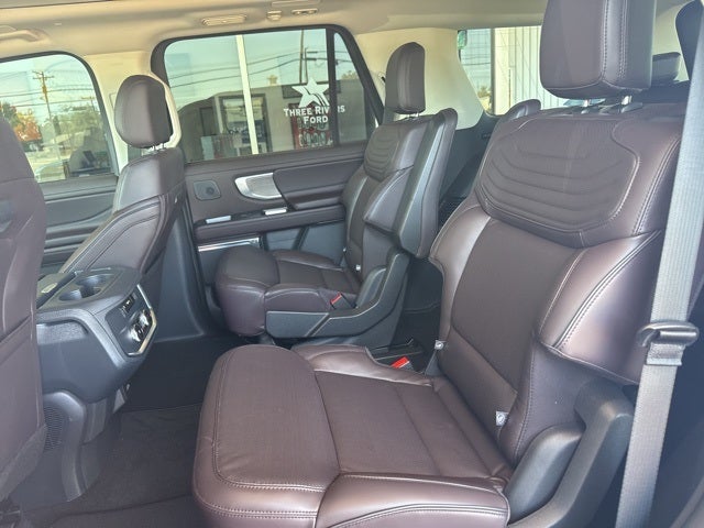 2025 Ford Expedition Platinum®