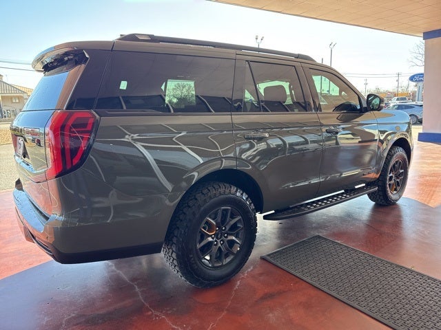 2025 Ford Expedition Base