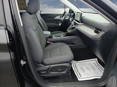 2025 Ford Explorer Base