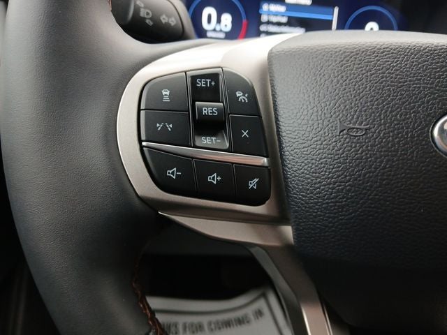 2025 Ford Explorer Base
