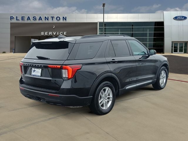 2025 Ford Explorer Base