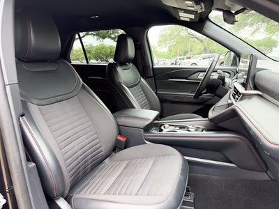 2025 Ford Explorer Base