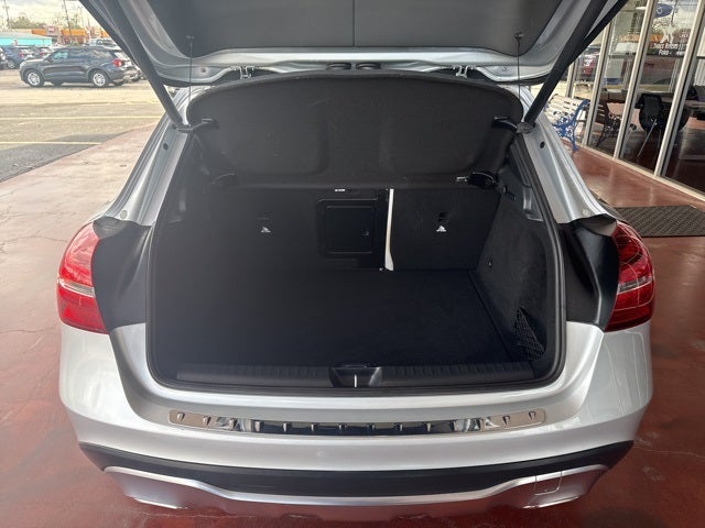 2020 Mercedes-Benz GLA Base