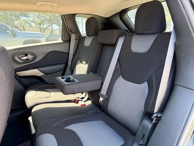 2017 Jeep Cherokee Sport