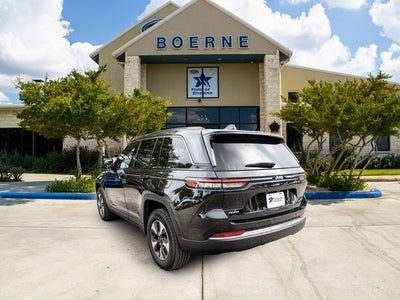 2024 Jeep Grand Cherokee Base