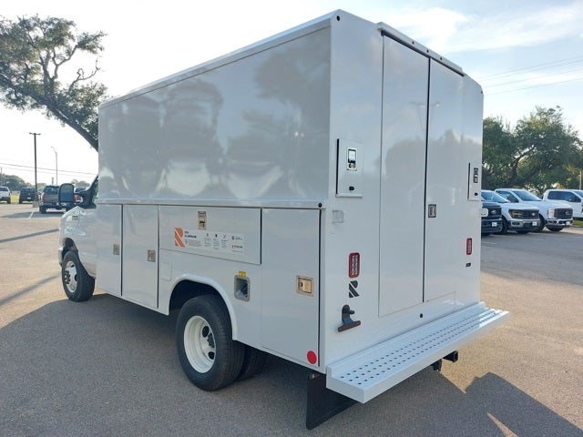 2025 Ford E-350SD E-350 SRW