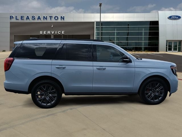 2025 Ford Expedition Platinum®