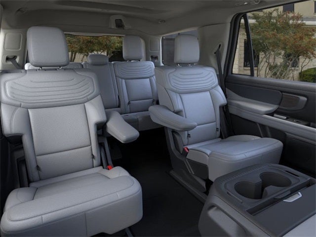 2025 Ford Expedition Platinum®
