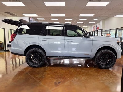 2025 Ford Expedition TREMOR®