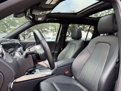 2025 Mercedes-Benz GLB Base