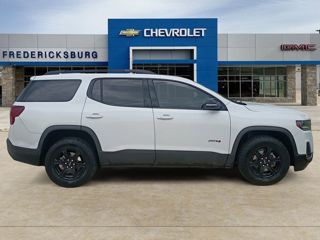 2022 GMC Acadia AT4