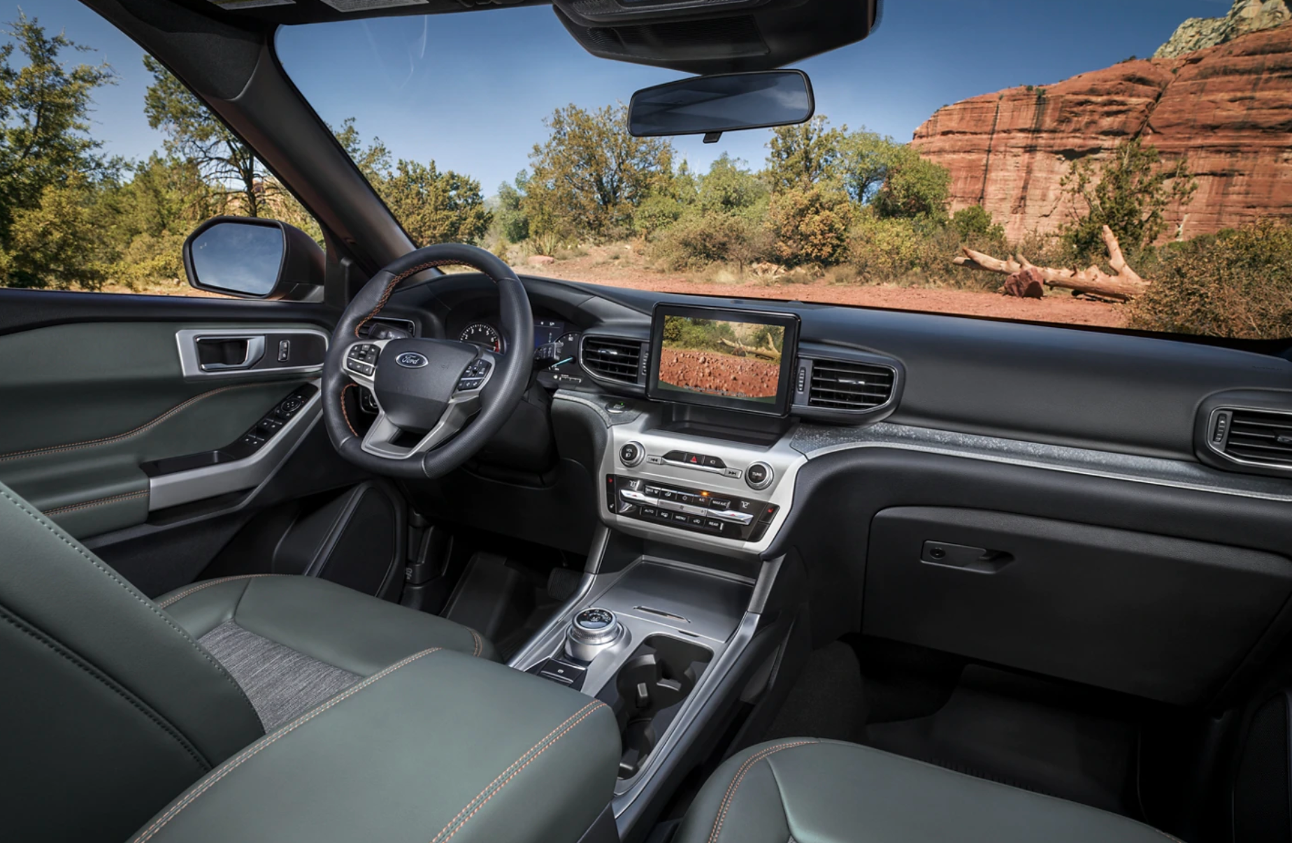2022 Ford Explorer Interior Features- Serving Beeville, TX